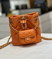 Fortok Chanel Backpack Calfskin and Gold Plated Metal Orange - 1
