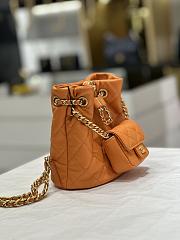 Fortok Chanel Backpack Calfskin and Gold Plated Metal Orange - 5