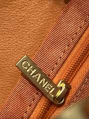 Fortok Chanel Backpack Calfskin and Gold Plated Metal Orange - 2
