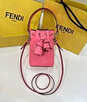 Fortok Fendi Mon Tresor Pink Leather Mini Bag with 3D Roses 12x18x10cm - 1