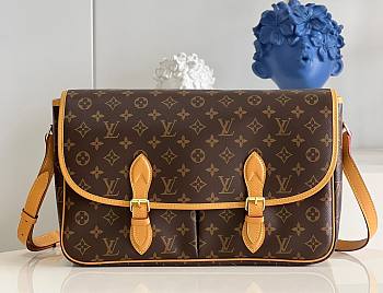 Fortok Louis Vuitton Monogram Crossbody Bag M51273 37x23x12.5cm