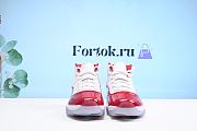 Fortok Nike Air Jordan 11-CT8012-116 Retro 'Cherry' Sneakers - 3