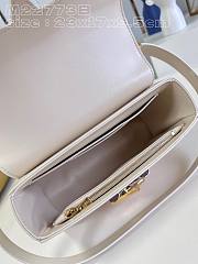 Fortok Louis Vuitton Twist MM Bag White 23x17x9.5cm - 5