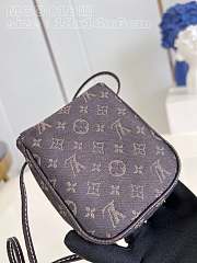 Fortok Louis Vuitton Brown Pochette Cancun Shoulder Bag 18x14x6cm - 2