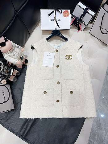 Fortok Chanel Early Autumn Vest White