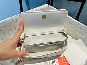 Fortok Chanel 23B Metal-Handle Bag White 17.2x9x3.5cm - 4