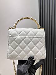 Fortok Chanel 23B Metal Pearl Wrist Bag White 14.5x12x6cm - 6