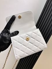 Fortok Chanel 23B Metal Pearl Wrist Bag White 14.5x12x6cm - 2