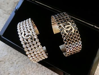 Fortok Chanel Metals and Stones Metallic Gold & Black/Transparent Color