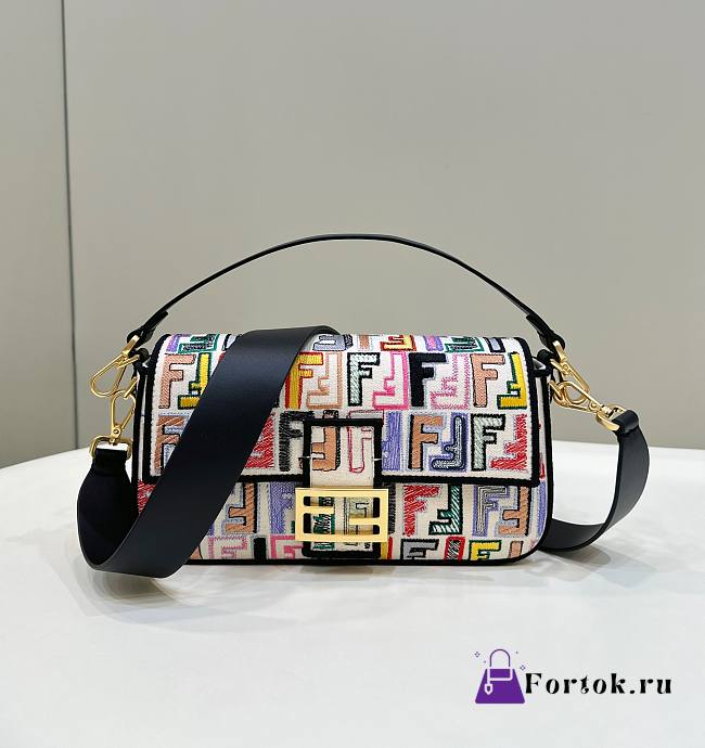 Fortok Fendi Multicolor Hand-painted Embroidery FF Logo Baguette Bag 28x6x15cm - 1