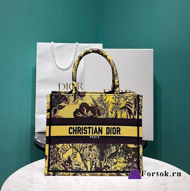 Fortok Dior Book Tote Yellow Multicolor Toile de Jouy Voyage Embroidery 26.5×21×14cm  - 1