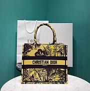 Fortok Dior Book Tote Yellow Multicolor Toile de Jouy Voyage Embroidery 26.5×21×14cm  - 1
