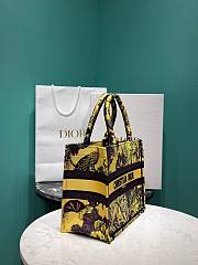 Fortok Dior Book Tote Yellow Multicolor Toile de Jouy Voyage Embroidery 26.5×21×14cm  - 4