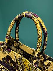 Fortok Dior Book Tote Yellow Multicolor Toile de Jouy Voyage Embroidery 26.5×21×14cm  - 3