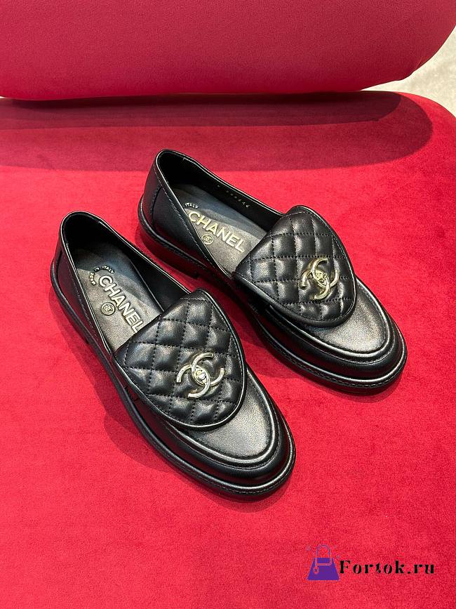 Fortok Chanel Lambskin Quilted CC Turnlock Loafers Black - 1