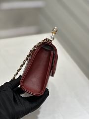 Fortok Chanel 23B Metal Pearl Wrist Bag Burgundy 14.5x12x6cm - 2