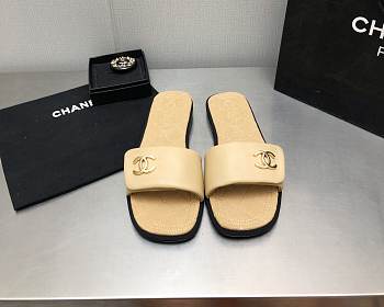 Fortok Chanel Mules Beige