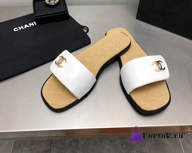 Fortok Chanel Mules White - 1