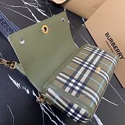 Fortok Burberry Top Handle Note Bag Olive Green 24x8x14cm - 2