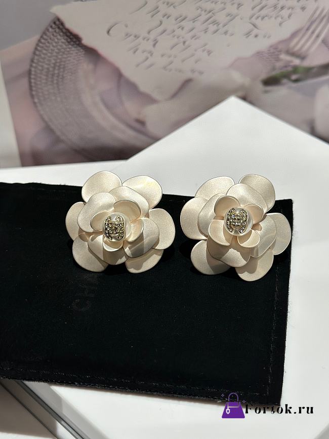 Fortok Chanel Camellia Earrings - 1