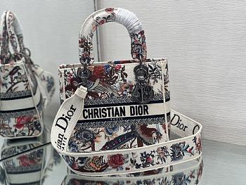 Fortok Dior Lady D-Lite Bag Ecru Multicolor Dior Jardin d’Hiver Embroidery 24x20x11cm