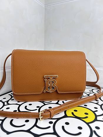 Fortok Burberry TB Crossbody Bag Brown 21x6x16cm