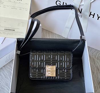 Fortok Givenchy 4G Embosses Leather Crossbody Bag Black 17x6x12cm