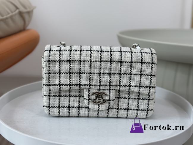 Fortok Chanel Wool Tweed & Gold-Tone Metal Bag White 20cm - 1