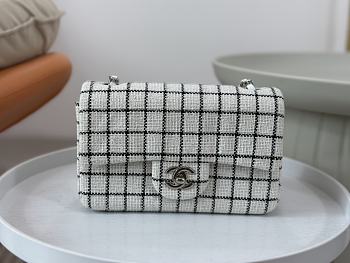 Fortok Chanel Wool Tweed & Gold-Tone Metal Bag White 20cm