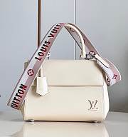 Fortok Louis Vuitton Cluny Mini Bag White M58928 20x16x7.5cm - 1