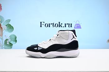 Fortok Air Jordan 11 Retro ‘Concord’ Black and White Sneakers