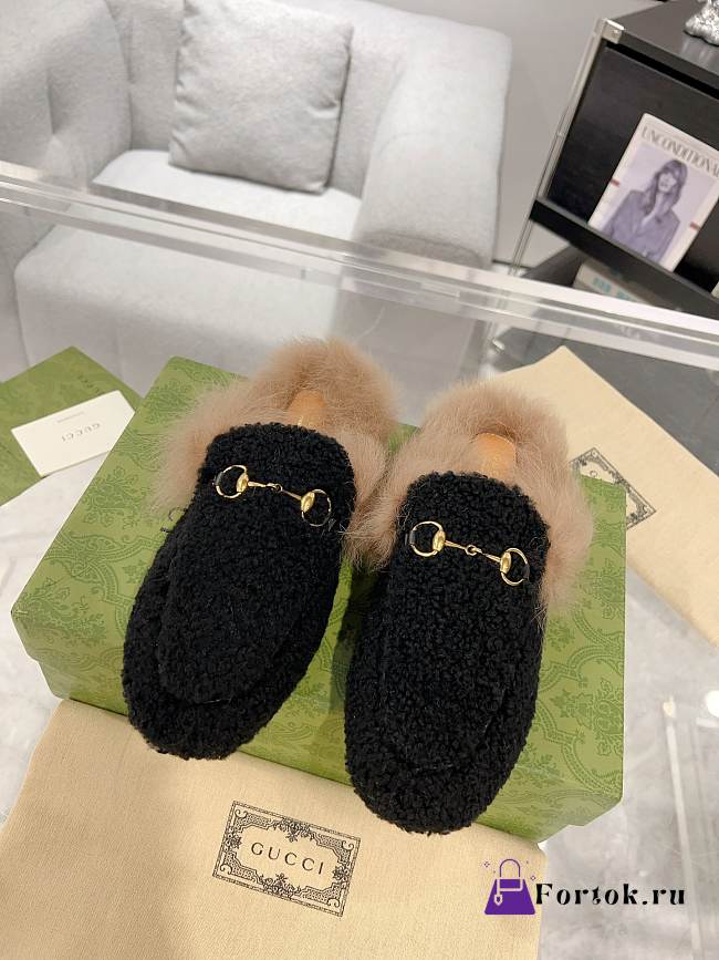 Fortok Gucci Fur Loafers Black - 1