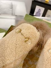 Fortok Gucci Fur Loafers Beige - 2