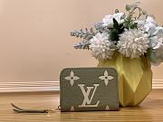 Fortok Louis Vuitton Zippy Coin Purse Green M82448 11×8.5×2cm - 1