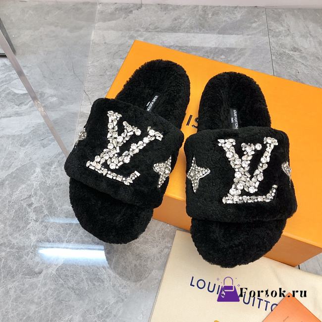 Fortok Louis Vuitton 2023 Wool Slippers Black - 1