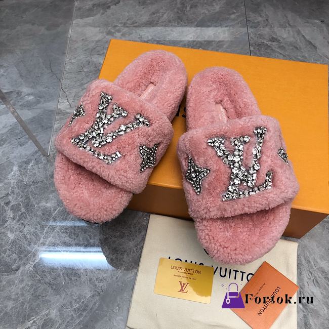 Fortok Louis Vuitton 2023 Wool Slippers Pink - 1