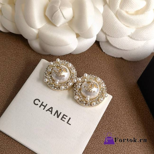 Fortok Chanel Sunflower Crystal Pearl Stud Earrings - 1
