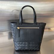 Fortok Bottega Veneta Small Flip Flap Black 23x18.5x15cm - 1