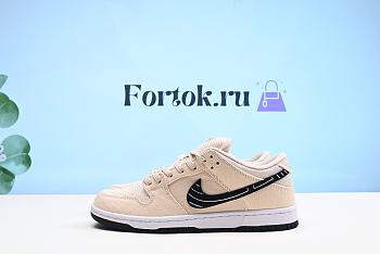 Fortok Nike Albino & Preto x Dunk Low SB ‘Jiu-Jitsu’ FD2627-200 Sneakers