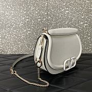 Fortok Valentino Garavani Logo-print Shoulder Bag White 8030 22x15x5cm - 2