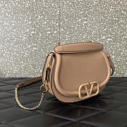 Fortok Valentino Garavani Logo-print Shoulder Bag Beige 8030 22x15x5cm - 2