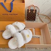 Fortok Louis Vuitton Sunset Comfort Fur Slippers White - 4