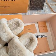Fortok Louis Vuitton Sunset Comfort Fur Slippers Beige - 3