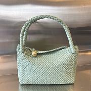 Fortok Bottega Veneta Tosca Intreccio Leather Shoulder Bag Light Green 27x18x8cm - 1