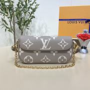 Fortok Louis Vuitton Wallet On Chain Ivy Bicolor Monogram Empreinte M82211 23.5x12x4.3cm - 1