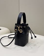 Fortok Fendi Mon Tresor Leather Bag With Embossed Ff Monogram in Black 12x18 x10cm - 5