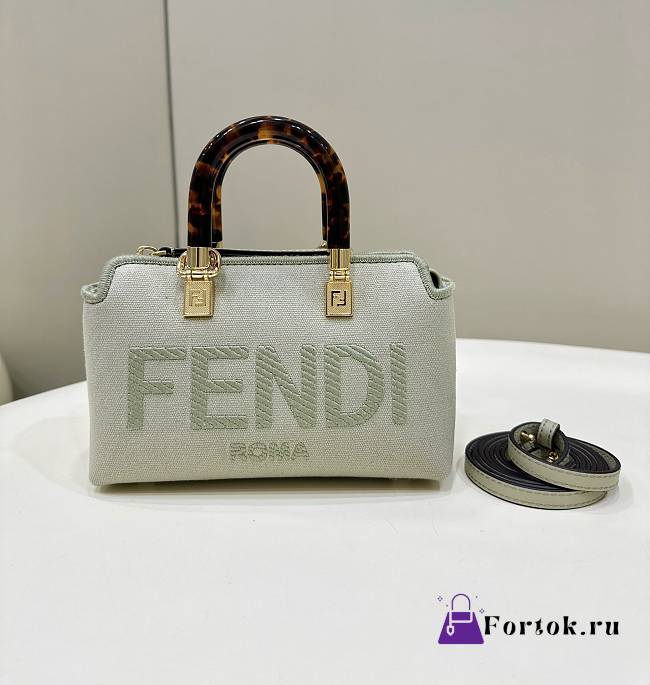 Fortok Fendi Iconic By the way Boston Bag in Light Green 8612 17x8x12cm - 1