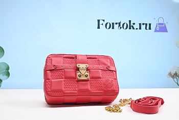 Fortok Louis Vuitton Troca MM Bag Red 25.5x17x7cm