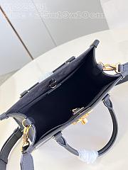 Fortok Louis Vuitton Lock & Go Bag Black M22311 24.5x19x10.5cm - 5