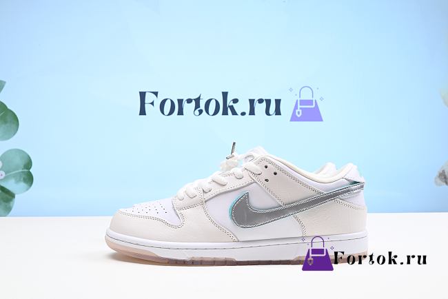 Fortok Nike SB Dunk Low ‘Diamond Supply Co White Diamond’ BV1310-100 Sneakers - 1